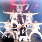 ระดับท็อป "2PM" ทรงพลังทั้งเต้นและเอ็นเตอร์เทน จัดหนัก! ทั้งฉากแสงสีเสียง