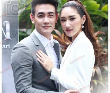 "ฟลุค–ยีน" พร้อมกองทัพนักแสดงมากฝีมือ ตบเท้าเข้าร่วมพิธีบวงสรวงละครดราม่า เข้มข้น "ใจลวง"
