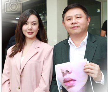 ทนายแก้ว พาเชอรีน น้องสาวนักร้องดัง "นิชคุณ" เข้าแจ้งความดำเนินคดีกับอดีตสามีที่ทำร้ายร่างกาย