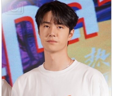 “หวัง อี้ป๋อ” มาไทยร่วมงานแถลงข่าวภาพยนตร์ “สเต็ปกล้าท้าฝัน One and Only”