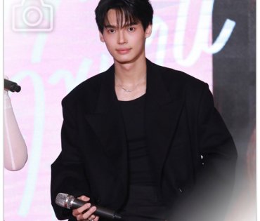 งานเปิดตัวภาพยนตร์ต่างประเทศเรื่องแรกของ "วิน เมธวิน"