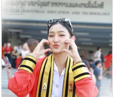 “แมงปอ เพ็ญพิชชา” มิสแกรนด์พะเยา2019 รับปริญญาตรี มหาวิทยาลัยเทคโนโลยีพระจอมเกล้าธนบุรี