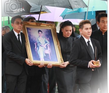 ประมวลภาพพิธีฌาปนกิจ "แม่แอ๊ด โฉมฉาย ฉัตรวิไล" ณ วัดพระศรีมหาธาตุบางเขน