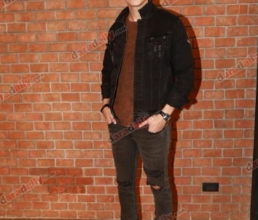 “เจษ” เขิน หวานใจเรียนต่ออังกฤษ