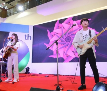 ภาพบรรยากาศงานครบรอบ 15 ปี DARADAILY ปรับโฉมใหม่ พร้อมความบันเทิงครบครัน