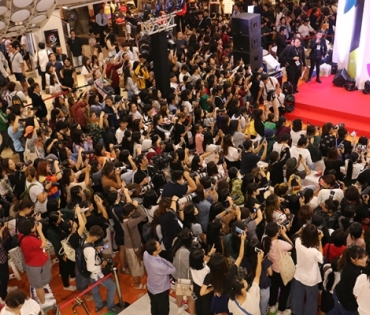 ภาพบรรยากาศงานครบรอบ 15 ปี DARADAILY ปรับโฉมใหม่ พร้อมความบันเทิงครบครัน