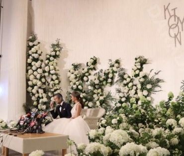 ภาพบรรยากาศงานแถลงข่าวการงานแต่งงานของคู่รักมาราธอน "ก้อย-ตูน"