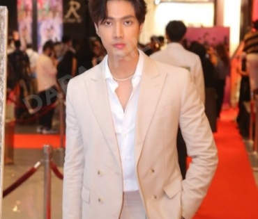 รอบปฐมทัศน์ ลิขิตรักชิงบัลลังก์  