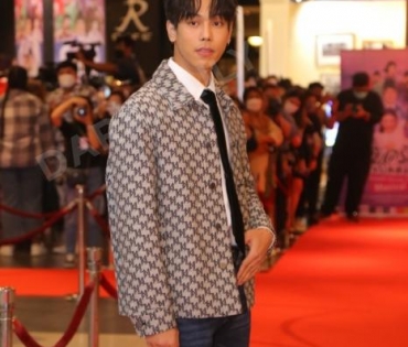 รอบปฐมทัศน์ ลิขิตรักชิงบัลลังก์  