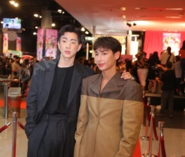รอบปฐมทัศน์ ลิขิตรักชิงบัลลังก์  