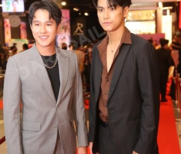 รอบปฐมทัศน์ ลิขิตรักชิงบัลลังก์  