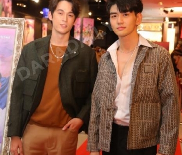 รอบปฐมทัศน์ ลิขิตรักชิงบัลลังก์  