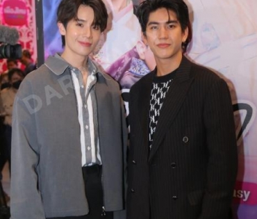 รอบปฐมทัศน์ ลิขิตรักชิงบัลลังก์  