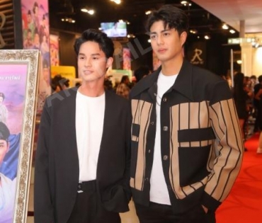 รอบปฐมทัศน์ ลิขิตรักชิงบัลลังก์  