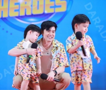 สนุกไปกับเหล่าแก๊ง PAW PATROL พบกับครอบครัวตันจรารักษ์  น้อง “น้องธีร์-น้องพีร์” ลูกชาย “บีม กวี” และ “ออย อฏิพรณ์”