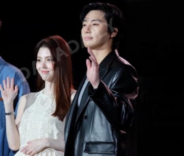 งานเปิดตัวซีรีส์จาก Netflix “สัตว์สยองกยองซอง” พบกับนักแสดงนำ “พัคซอจุน-ฮันโซฮี”