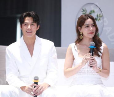 งานแถลงข่าว เดนทิสเต้ พร้อมพรีเซนเตอร์คู่รักหวาน "หมาก-คิม"