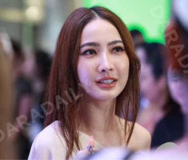 งานแถลงข่าว Siam Paragon Bangkok International Fashion Week 2024 พบ "แต้ว ณฐพร"