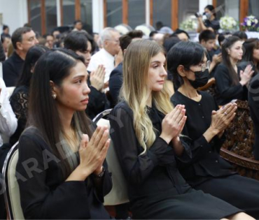 บรรยากาศงาน สวดพระอภิธรรม “อ๋อม อรรคพันธ์” คืนที่ 3