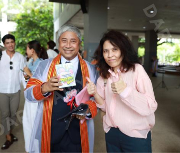 "สยม สังวริบุตร" เข้ารับพระราชทานปริญญา ปริญญาดุษฎีบัณฑิต คณะครุศาสตร์ จุฬาลงกรณ์มหาวิทยาลัย 