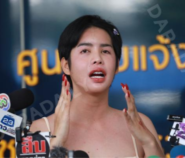 “นารา เครปกะเทย” เข้าพบตำรวจ หลังเคยร่วมไลฟ์กับ “แม่ตั๊ก” ยันไม่รู้ทองปลอม กลัวต้องกลับเข้าคุกอีกรอบ