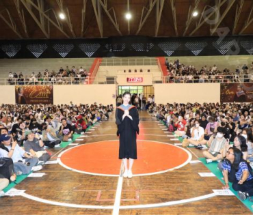 ออม-กรณ์นภัส เข้าร่วมพิธีซ้อมใหญ่รับพระราชทานปริญญาบัตร คณะเศรษฐศาสตร์ มศว.