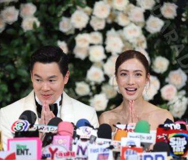 งานแถลงข่าวพิธีมงคลสมรส "แต้ว ณฐพร & ไฮโซณัย"