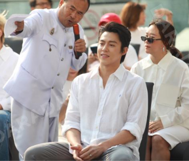 พิธีบวงสรวงภาพยนตร์เรื่อง “วันทอง” (Working Title) พบ อิ้งค์ วรันธร , หมาก ปริญ , กลัฟ คณาวุฒิ