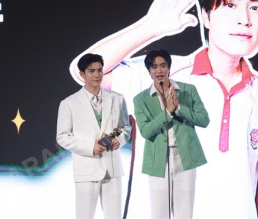 งานประกาศรางวัล LINE STICKERS AWARDS 2024 พบ "เจมีไนน์-โฟร์ท และ ไมกี้-ปณิธาน"