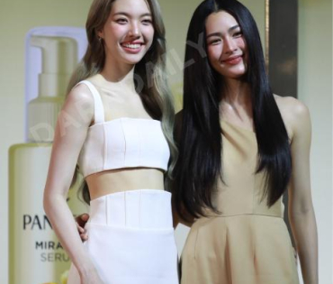 งาน “Pantene Miracle Bond Repair X หลิง-ออม”