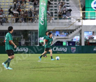 งานแถลงข่าว เปิดตัวแคมเปญ "CHANG U-CHAMPION CUP" นำทีมโดย "นิกกี้ ณฉัตร, เกรท วรินทร"