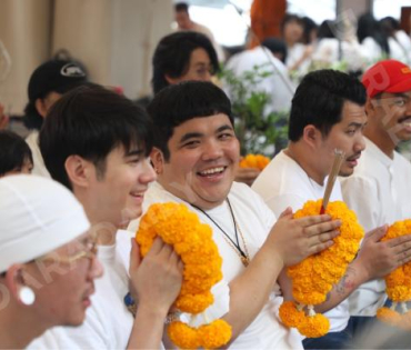 งานบวงสรวงภาพยนตร์ “Food Truck Project”กำกับโดย "แจ็ค แฟนฉัน" พร้อมพระเอกชื่อดัง "มาริโอ้ เมาเร่อ"