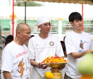 งานบวงสรวงภาพยนตร์ “Food Truck Project”กำกับโดย "แจ็ค แฟนฉัน" พร้อมพระเอกชื่อดัง "มาริโอ้ เมาเร่อ"