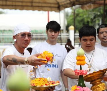 งานบวงสรวงภาพยนตร์ “Food Truck Project”กำกับโดย "แจ็ค แฟนฉัน" พร้อมพระเอกชื่อดัง "มาริโอ้ เมาเร่อ"