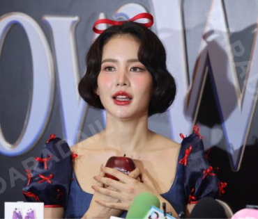 งาน Thailand Gala Premiere ภาพยนตร์เรื่อง "Disneys Snow White สไวท์ พบ "โบว์ เมลดา"