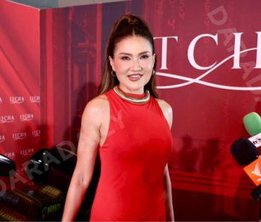 งาน ITCHA OPENING พบกับ3ศิลปิน "เบนซ์ พรชิตา,มิค บรมวุฒิ และ แอน สิเรียม"
