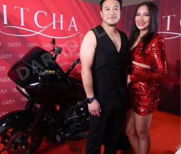 งาน ITCHA OPENING พบกับ3ศิลปิน "เบนซ์ พรชิตา,มิค บรมวุฒิ และ แอน สิเรียม"