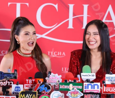 งาน ITCHA OPENING พบกับ3ศิลปิน "เบนซ์ พรชิตา,มิค บรมวุฒิ และ แอน สิเรียม"