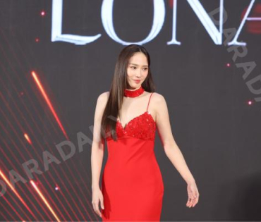 งาน “1st LONARK New Experience” X “Aum Patcharapa”
