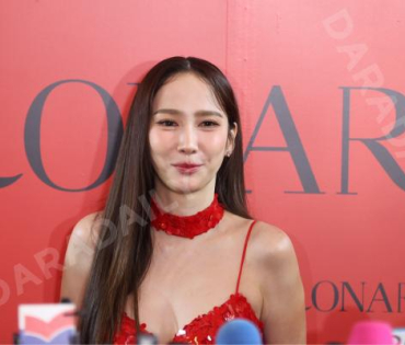 งาน “1st LONARK New Experience” X “Aum Patcharapa”