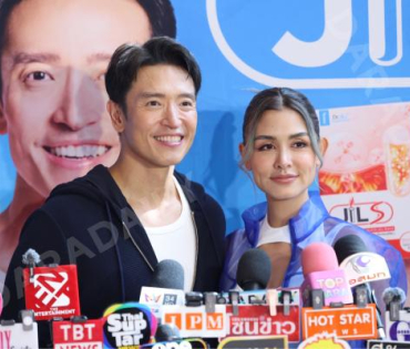 งานเปิดตัวพรีเซ็นเตอร์ Dr.JiLL พบกับ “นนกุล ชานน-แอฟ ทักษอร” “แดน วรเวช-แพทตี้ อังศุมาลิน” 
