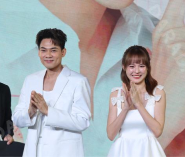 งานเปิดตัวพรีเซ็นเตอร์ Dr.JiLL พบกับ “นนกุล ชานน-แอฟ ทักษอร” “แดน วรเวช-แพทตี้ อังศุมาลิน” 