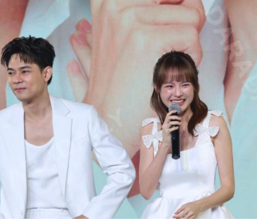 งานเปิดตัวพรีเซ็นเตอร์ Dr.JiLL พบกับ “นนกุล ชานน-แอฟ ทักษอร” “แดน วรเวช-แพทตี้ อังศุมาลิน” 