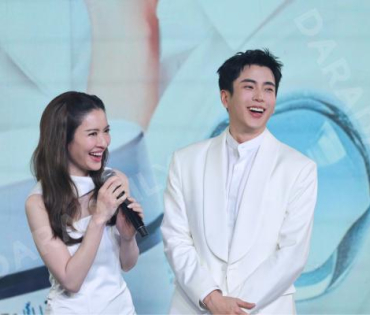 งานเปิดตัวพรีเซ็นเตอร์ Dr.JiLL พบกับ “นนกุล ชานน-แอฟ ทักษอร” “แดน วรเวช-แพทตี้ อังศุมาลิน” 