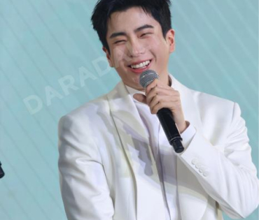 งานเปิดตัวพรีเซ็นเตอร์ Dr.JiLL พบกับ “นนกุล ชานน-แอฟ ทักษอร” “แดน วรเวช-แพทตี้ อังศุมาลิน” 