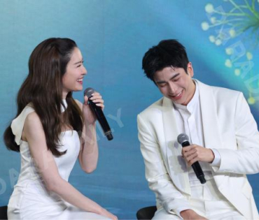 งานเปิดตัวพรีเซ็นเตอร์ Dr.JiLL พบกับ “นนกุล ชานน-แอฟ ทักษอร” “แดน วรเวช-แพทตี้ อังศุมาลิน” 
