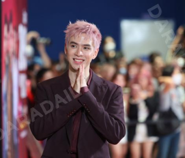 ภาพบรรยากาศรอบปฐมทัศน์ ละครเวที "2499 เดอะมิวสิคัล" นำแสดงโดย นาย ณภัทร, ไอซ์ พาริส