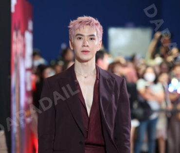 ภาพบรรยากาศรอบปฐมทัศน์ ละครเวที "2499 เดอะมิวสิคัล" นำแสดงโดย นาย ณภัทร, ไอซ์ พาริส