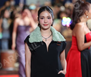 ภาพบรรยากาศรอบปฐมทัศน์ ละครเวที "2499 เดอะมิวสิคัล" นำแสดงโดย นาย ณภัทร, ไอซ์ พาริส