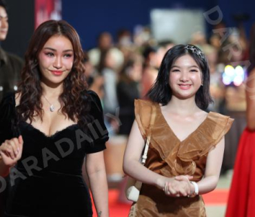 ภาพบรรยากาศรอบปฐมทัศน์ ละครเวที "2499 เดอะมิวสิคัล" นำแสดงโดย นาย ณภัทร, ไอซ์ พาริส